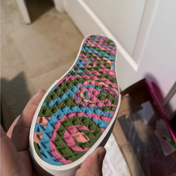 Vans Women's Barbie platform women’s 7.5 Pink Canvas Sneakers - Picture 3 of 5